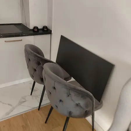 Talija Balkan Square * 즐라티보