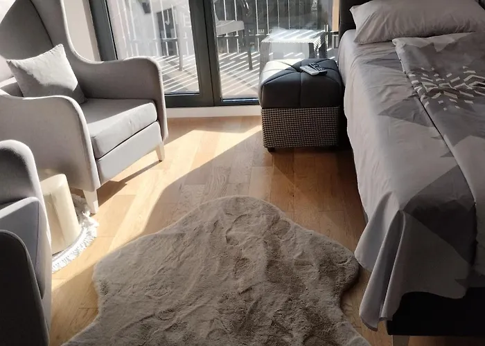 Talija Balkan Square * 즐라티보